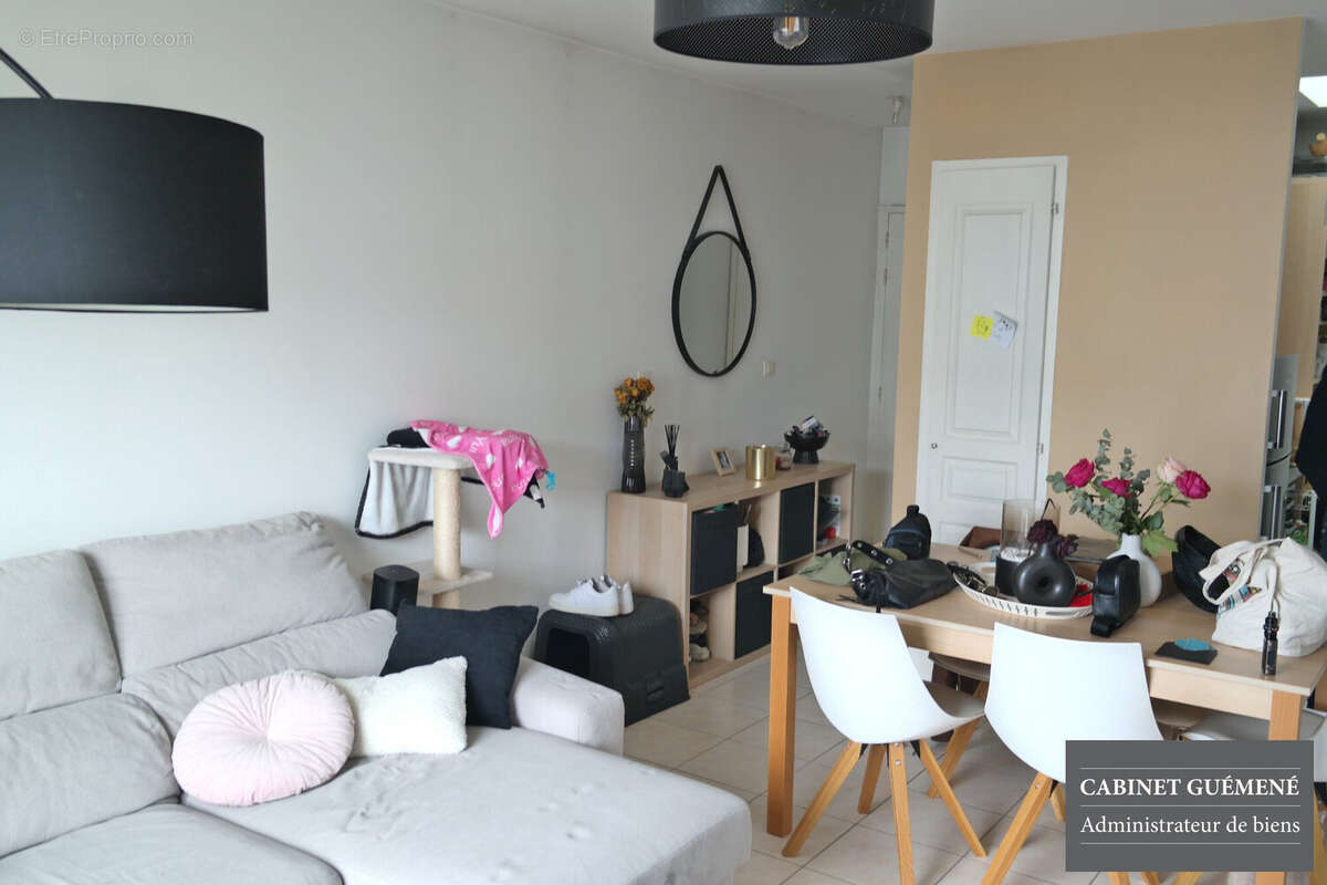 Appartement à REZE