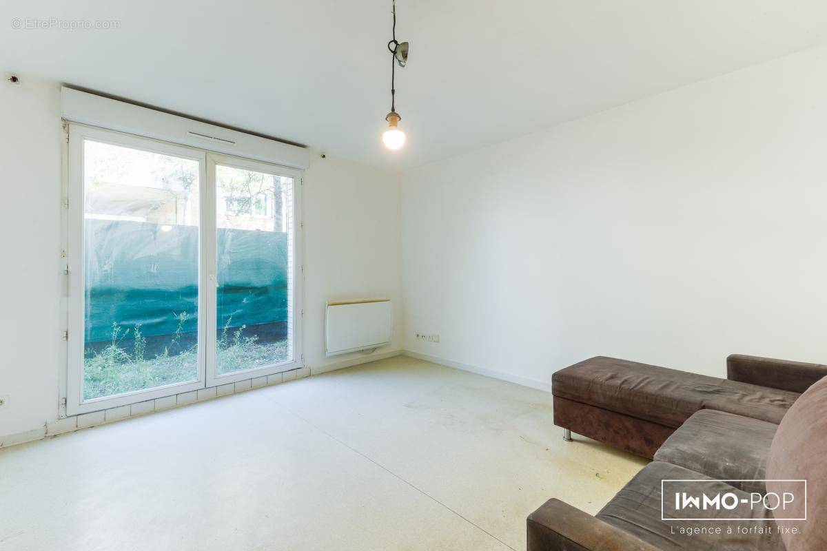 Appartement à VILLETANEUSE