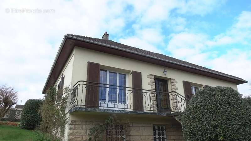 Maison à NOTRE-DAME-DE-GRAVENCHON