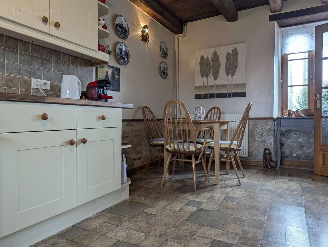 Appartement à LATHUS-SAINT-REMY