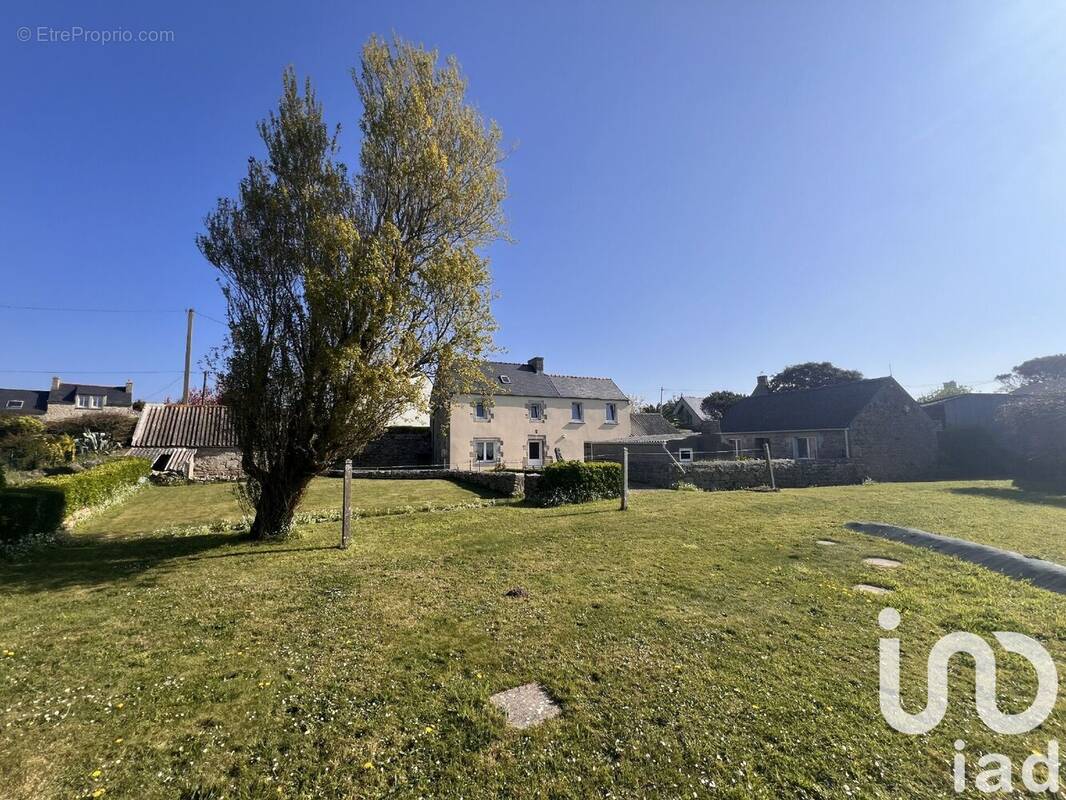Photo 1 - Maison à CLEDER