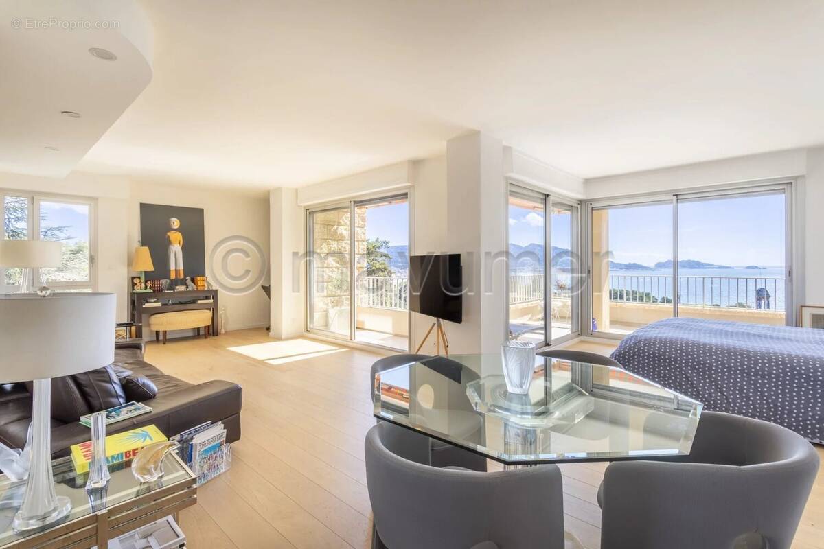 Appartement à MARSEILLE-7E