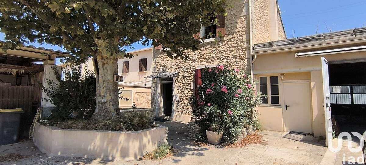 Photo 2 - Maison à GENERAC