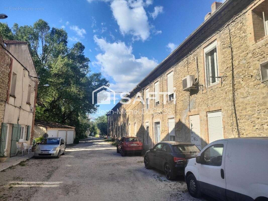 Photo 3 - Appartement à ENTRAIGUES-SUR-LA-SORGUE
