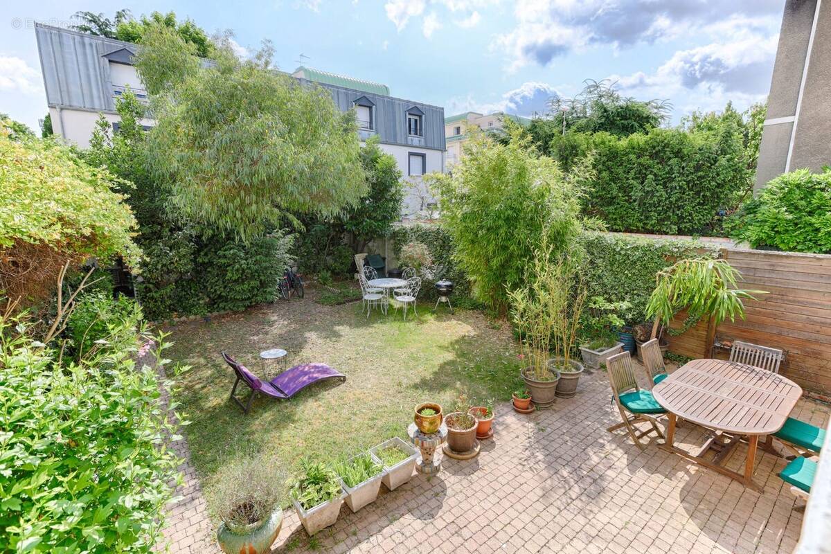 Maison à LA GARENNE-COLOMBES