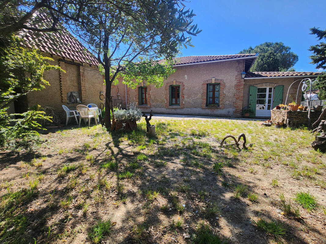 Maison à ROUJAN