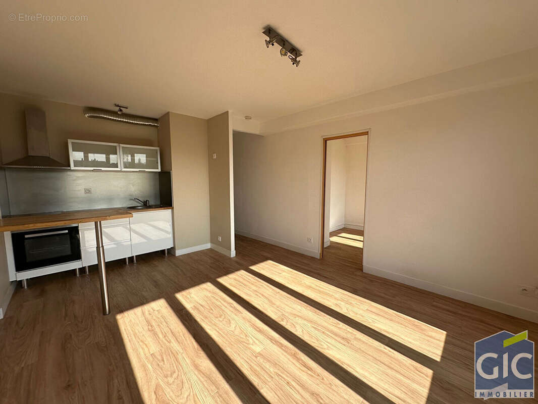 Appartement à MONDEVILLE