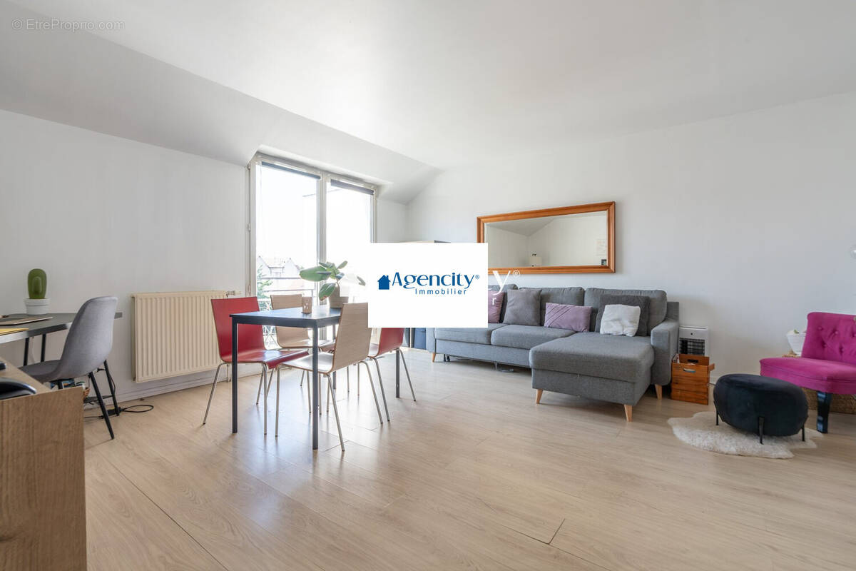 Appartement à TORCY