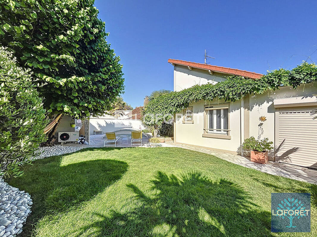 Maison à VIGNEUX-SUR-SEINE
