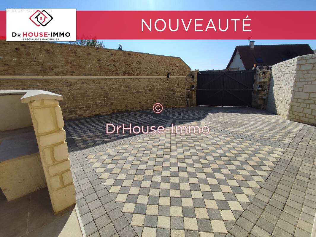 Maison à COURSEULLES-SUR-MER
