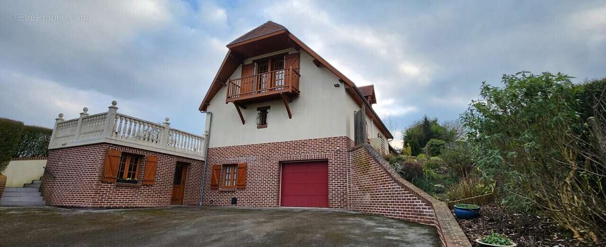 Maison à NEUFCHATEL-EN-BRAY