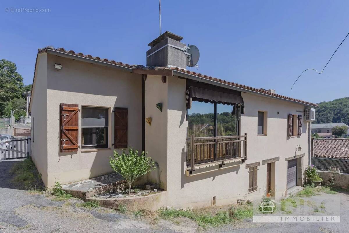Maison à LAGUEPIE