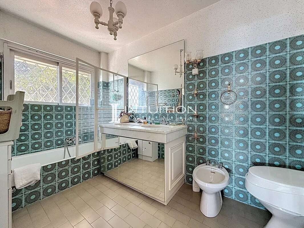 Appartement à LE CANNET