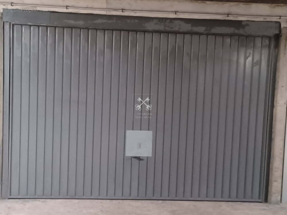 Parking à PARIS-15E