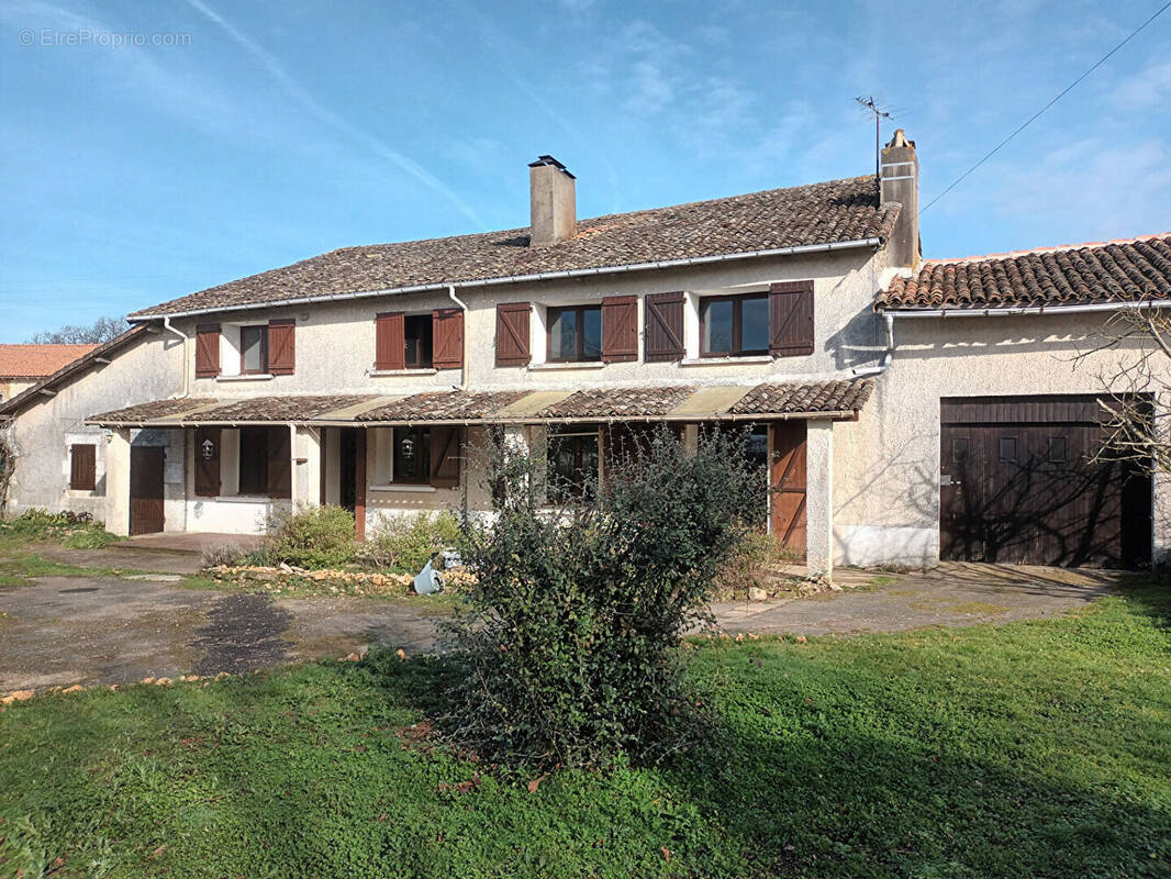 Maison à ROMAGNE