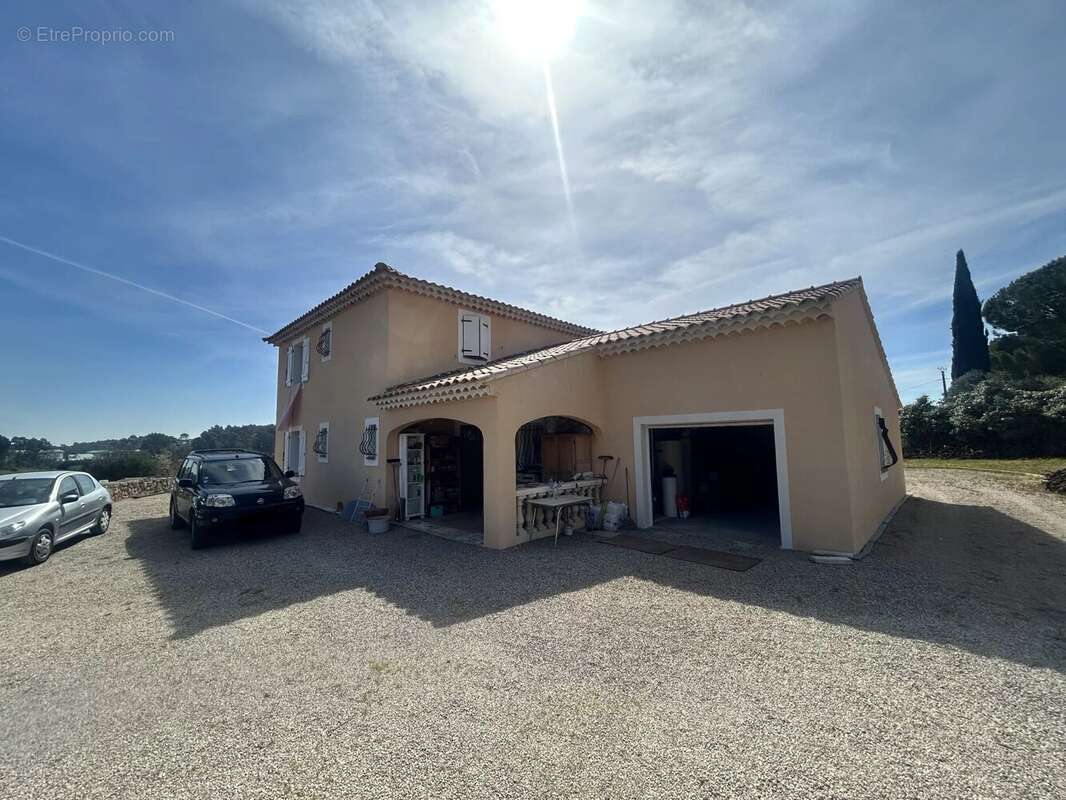 Maison à LORGUES