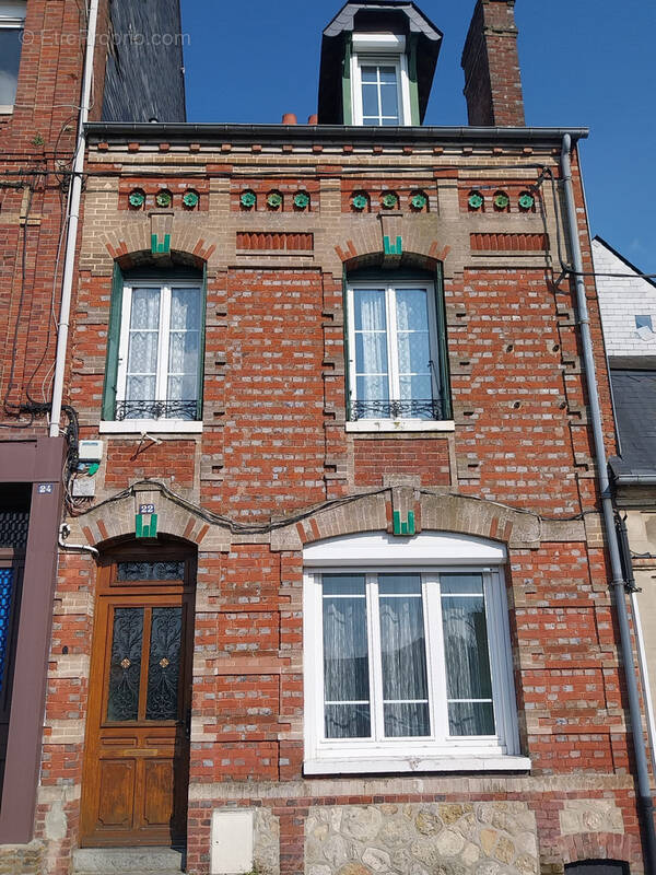 Maison à NEUFCHATEL-EN-BRAY