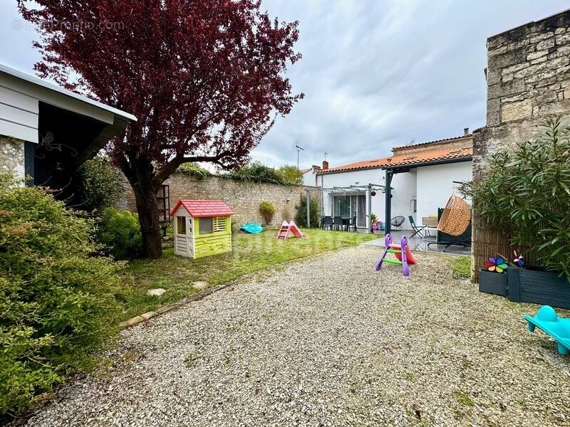 Maison à AIGREFEUILLE-D&#039;AUNIS