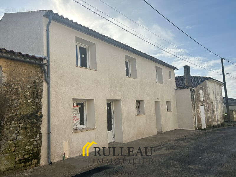 Maison à ANGLADE
