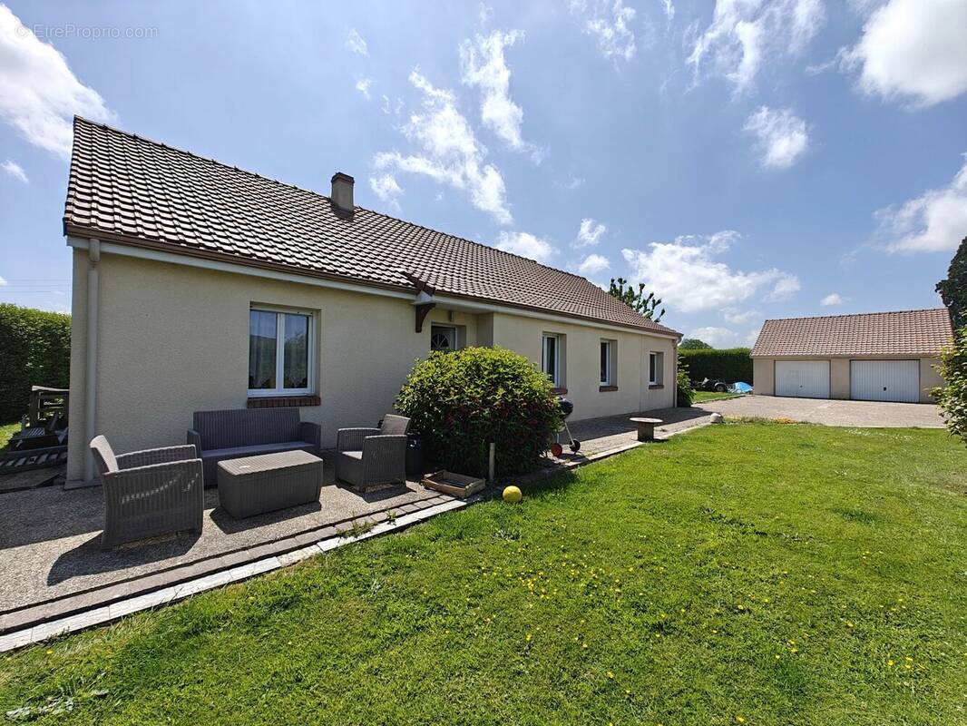 Maison à BERTHOUVILLE