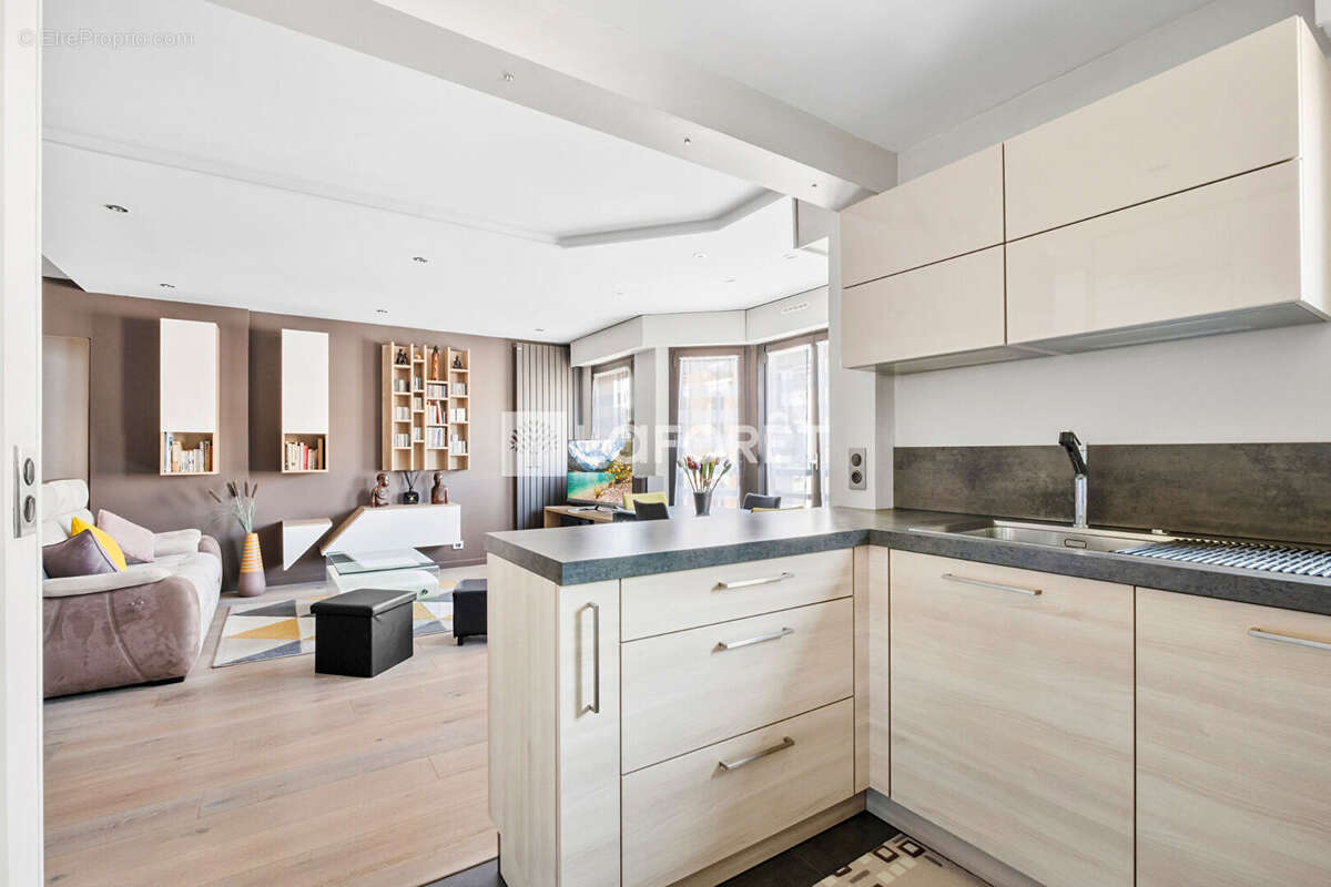 Appartement à SURESNES