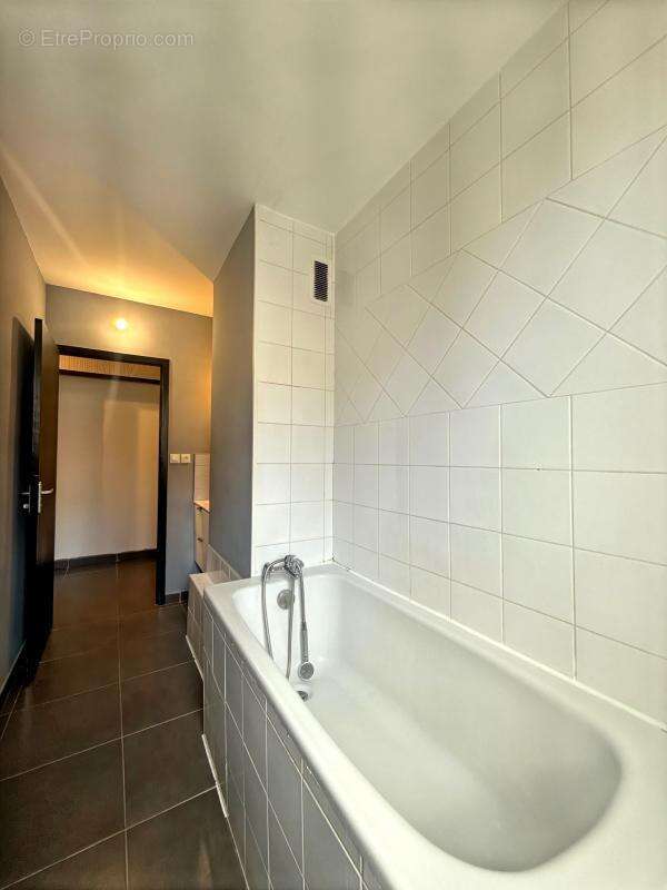 Appartement à CHENOVE