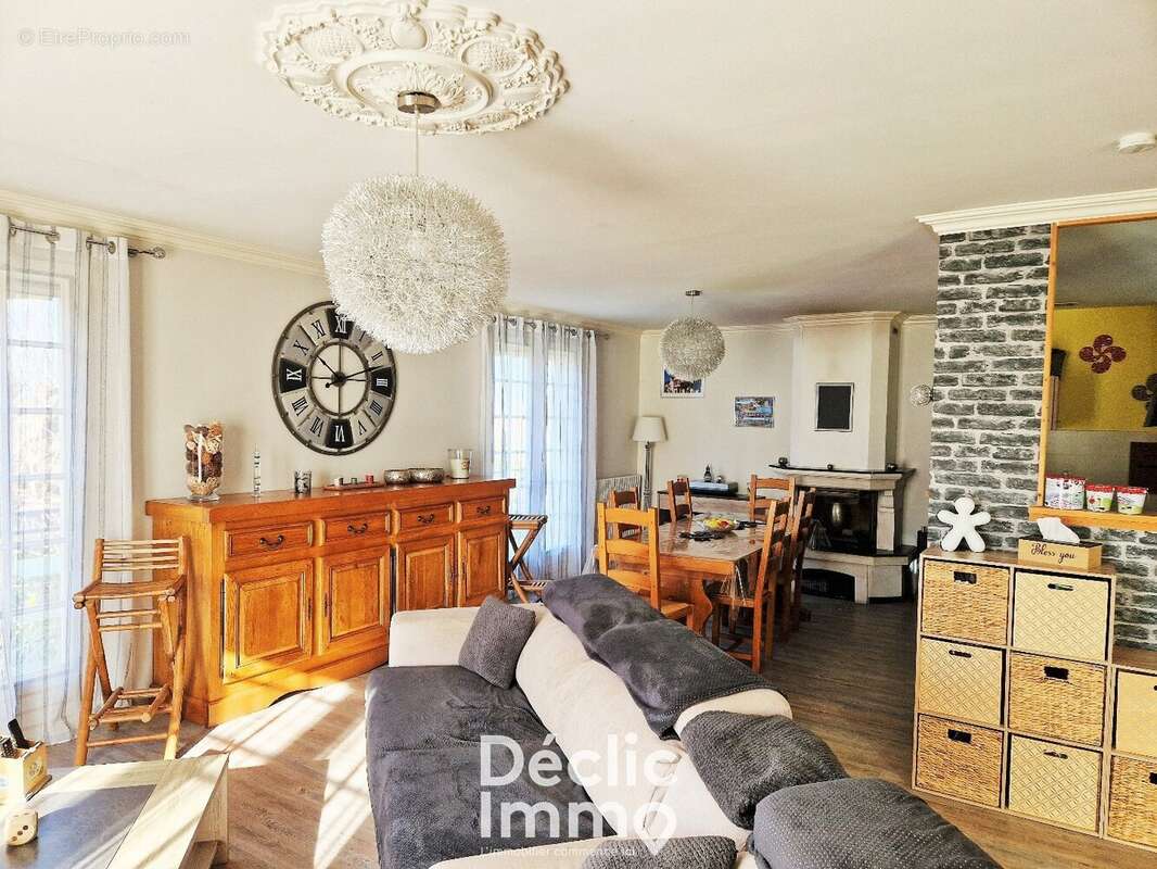Maison à TOUVRE