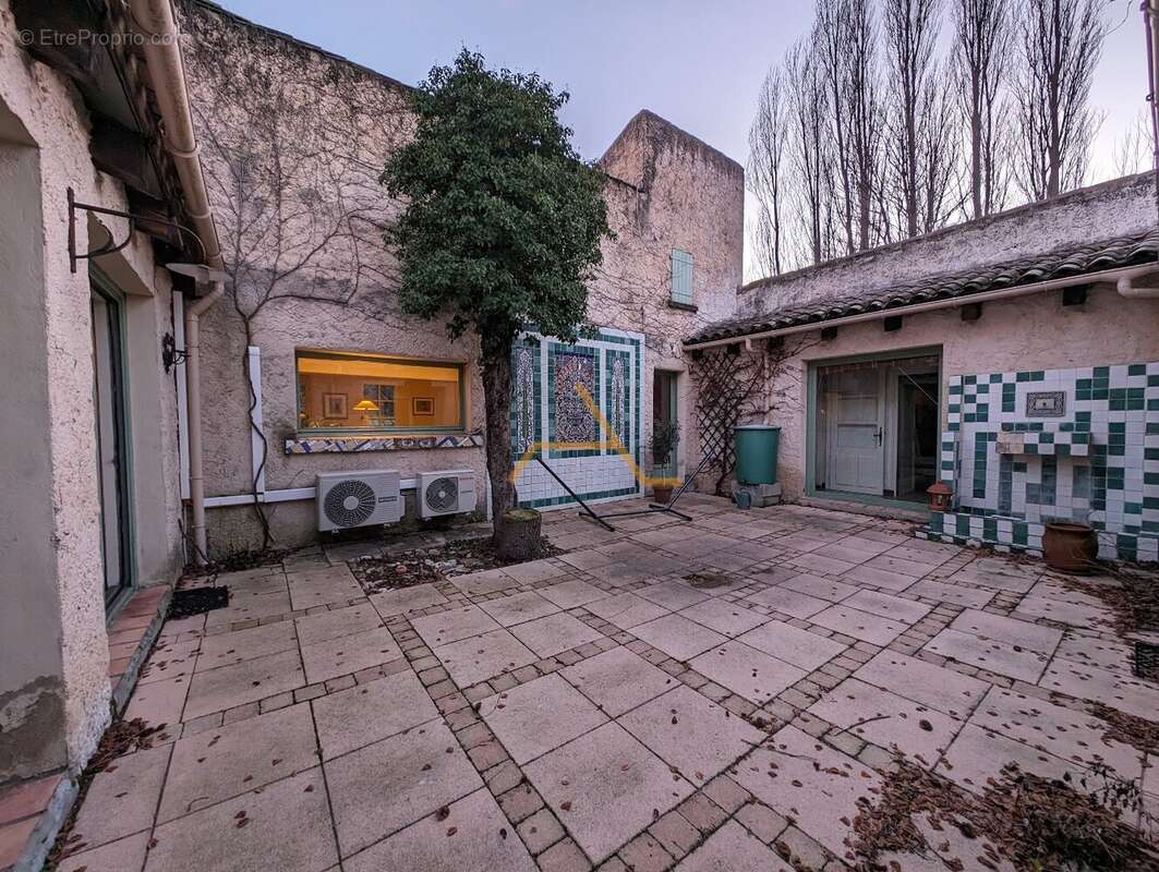 Maison à LE POET-LAVAL