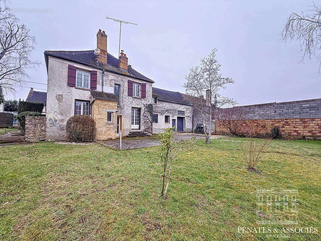 Maison à ANGERVILLIERS