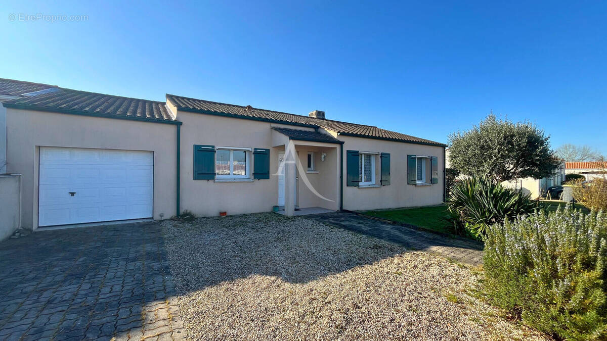 Maison à L&#039;AIGUILLON-SUR-VIE