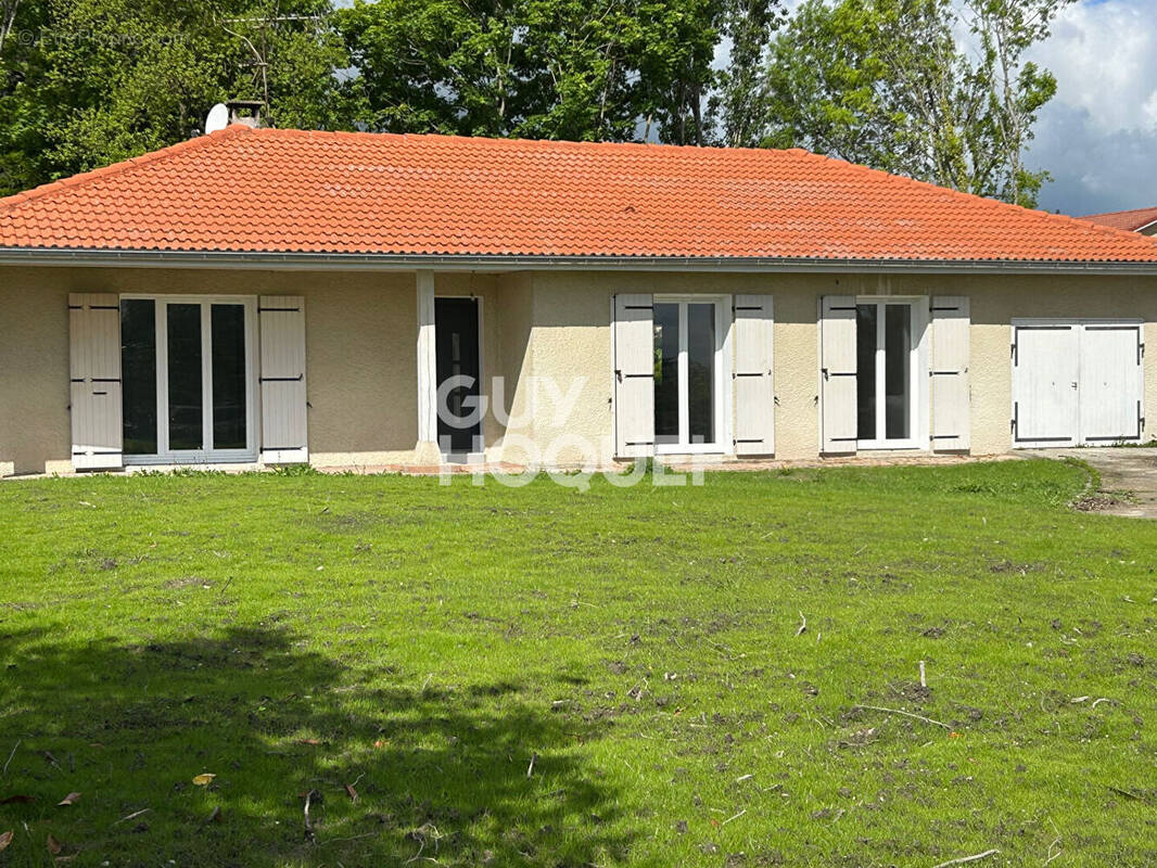 Maison à MONTAGNY