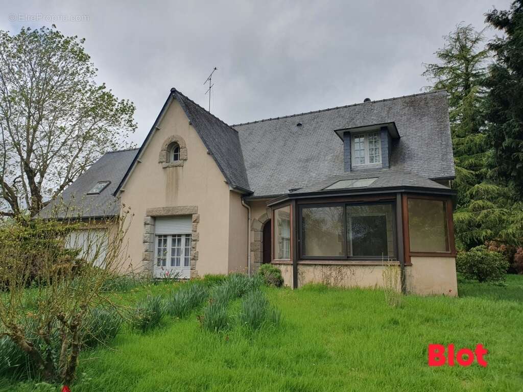 Maison à SAINT-GEORGES-DE-CHESNE