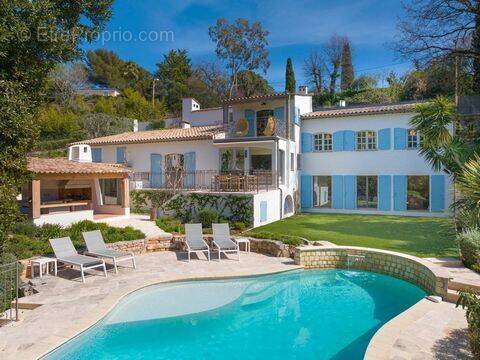 Maison à MOUGINS