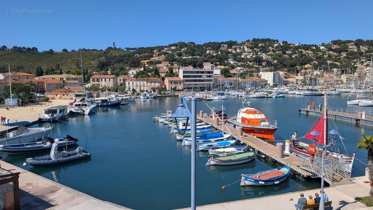 Appartement à SAINT-MANDRIER-SUR-MER