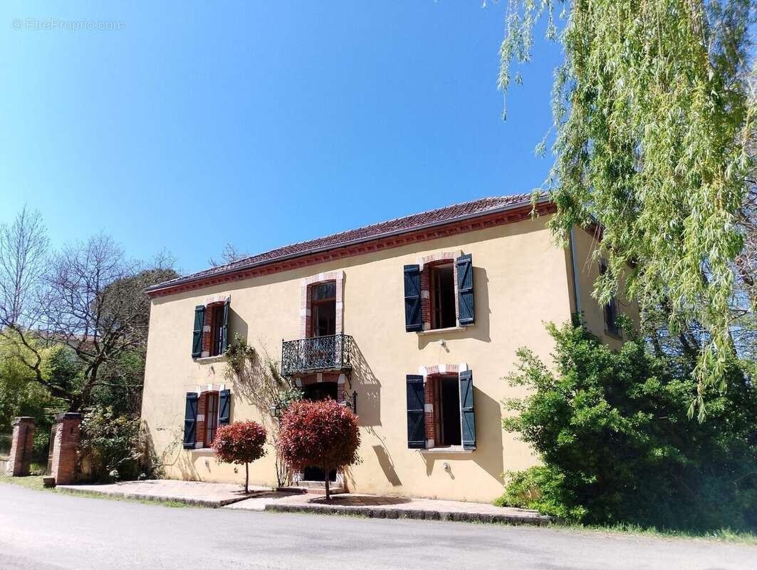 Maison à L&#039;ISLE-EN-DODON