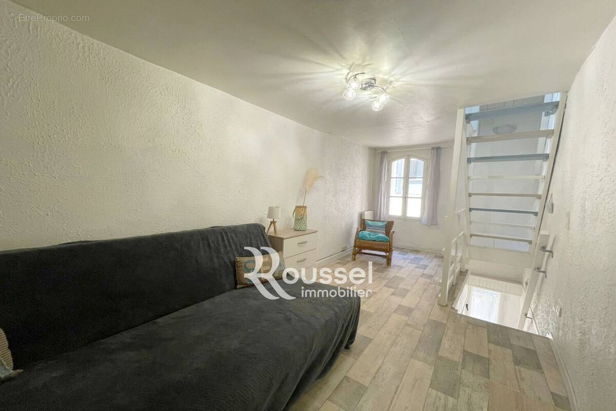 Maison à POUSSAN