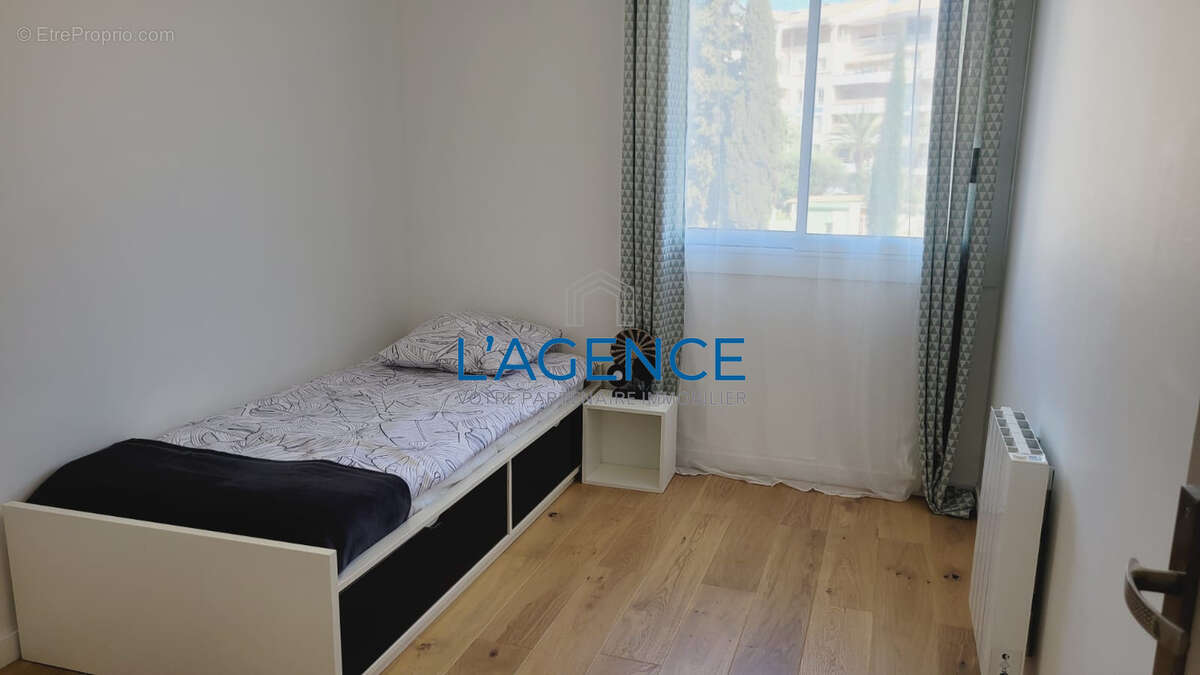 Appartement à HYERES