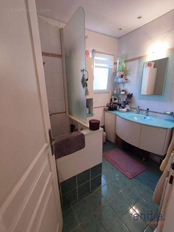 Appartement à LORGUES