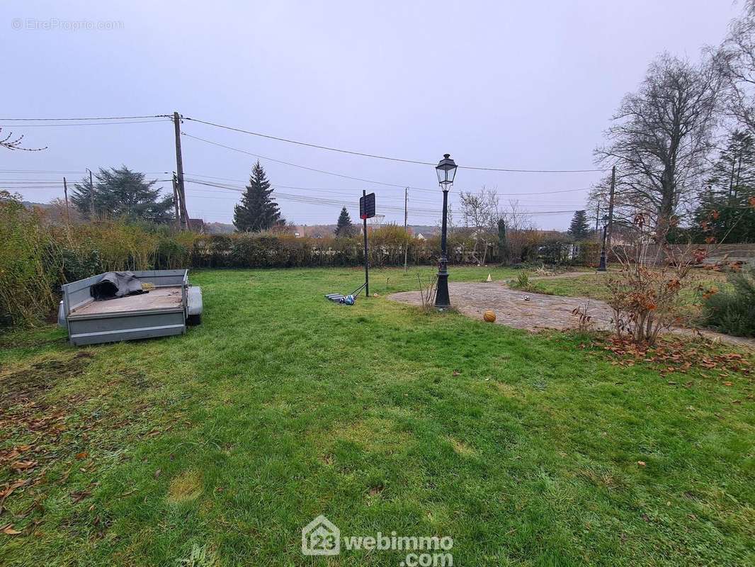 Un beau terrain plat. - Terrain à ONCY-SUR-ECOLE