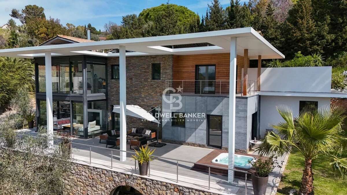 Maison à MOUGINS