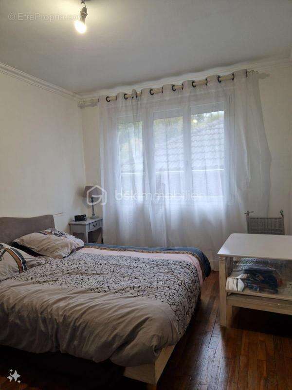 Maison à SARCELLES