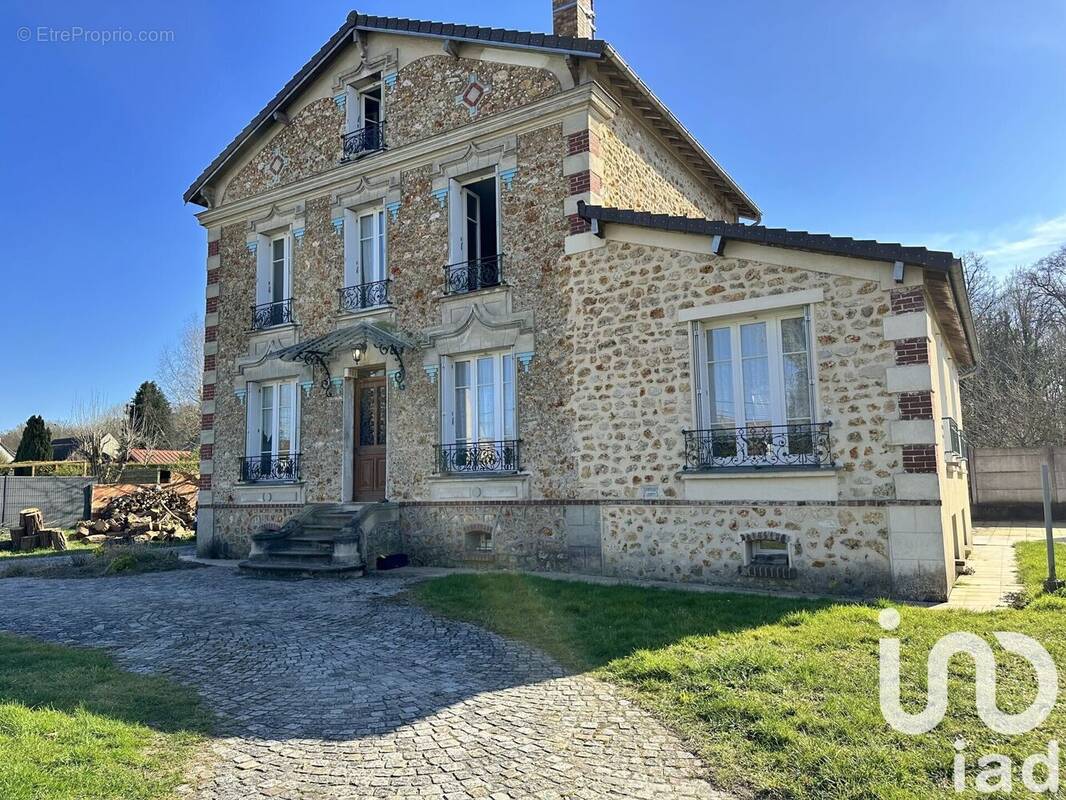 Photo 1 - Maison à THIERS-SUR-THEVE