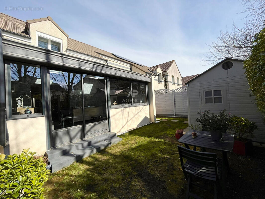 Maison à COURDIMANCHE
