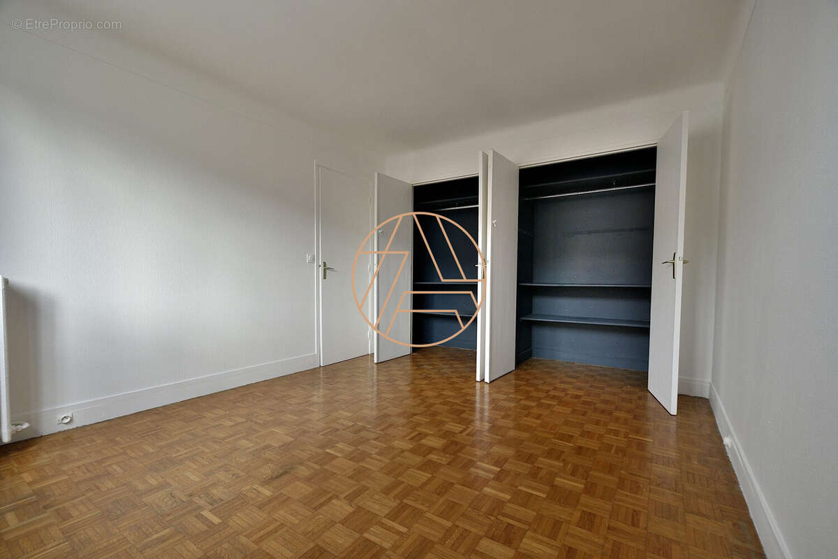 Appartement à SAINT-MAUR-DES-FOSSES