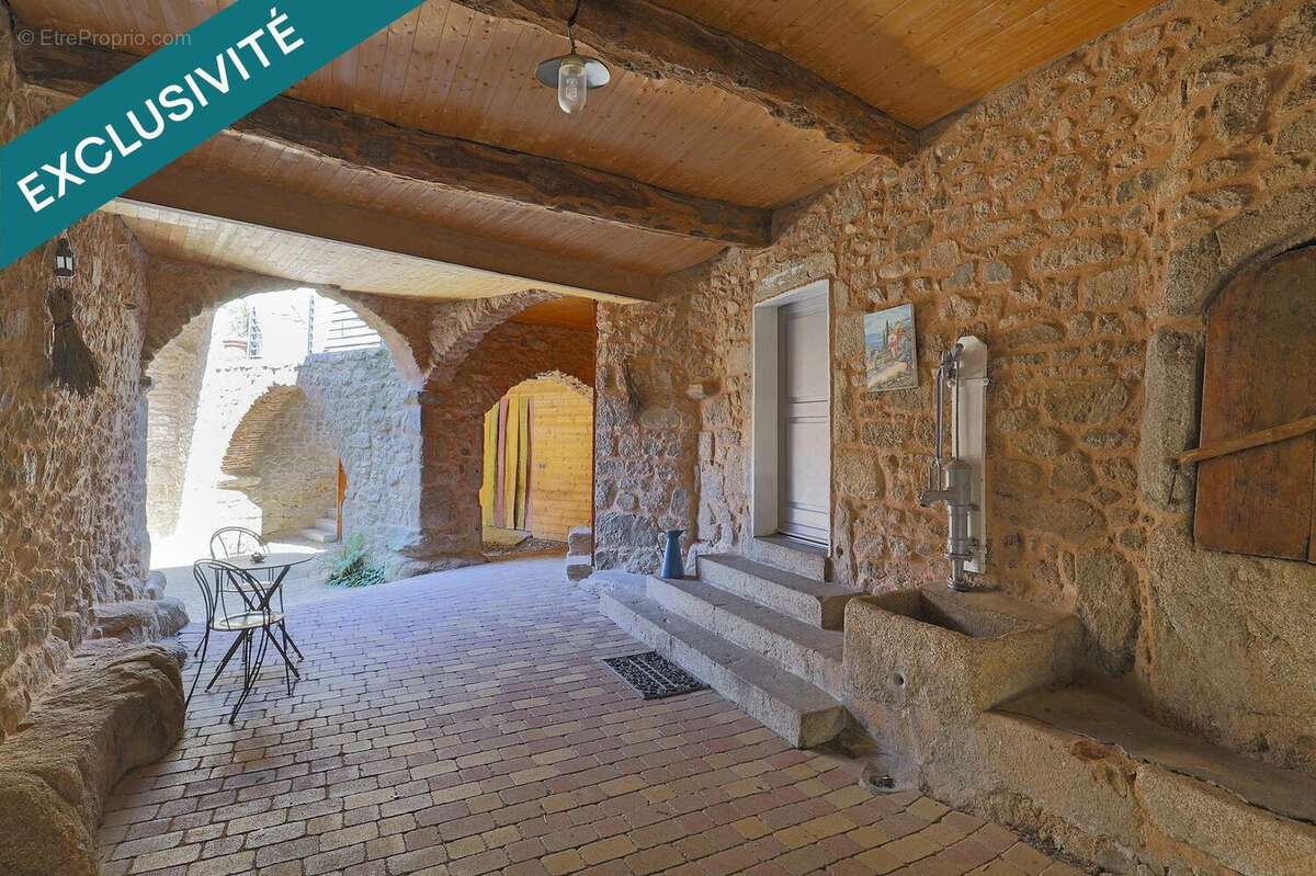 Photo 3 - Maison à SOUCIEU-EN-JARREST