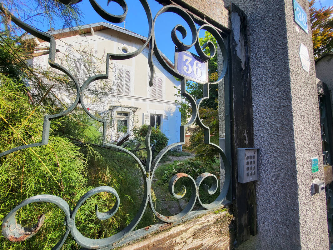 Maison à CHAMPIGNY-SUR-MARNE