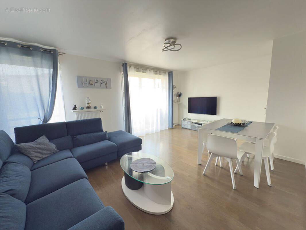 Appartement à NANTERRE