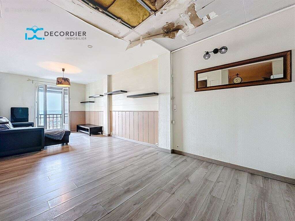 Appartement à EVIAN-LES-BAINS