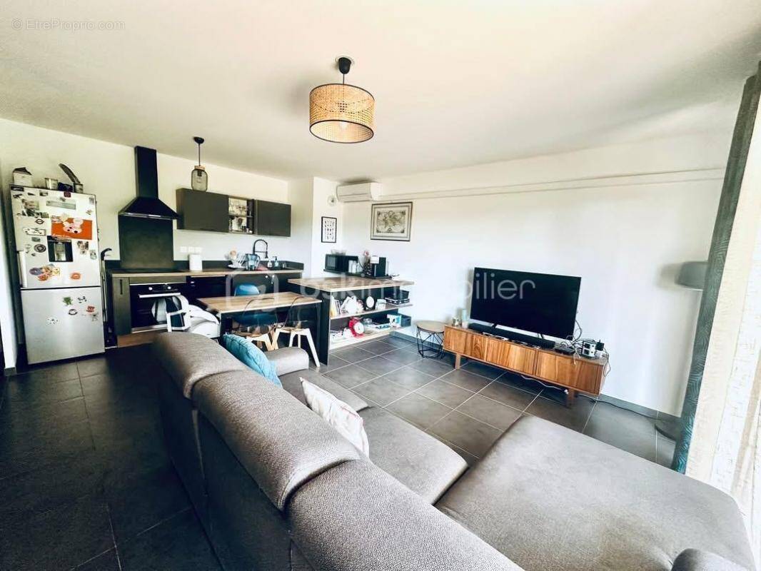 Appartement à EGUILLES
