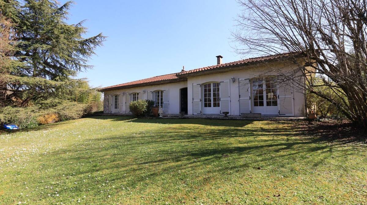 Maison à CAMBLANES-ET-MEYNAC